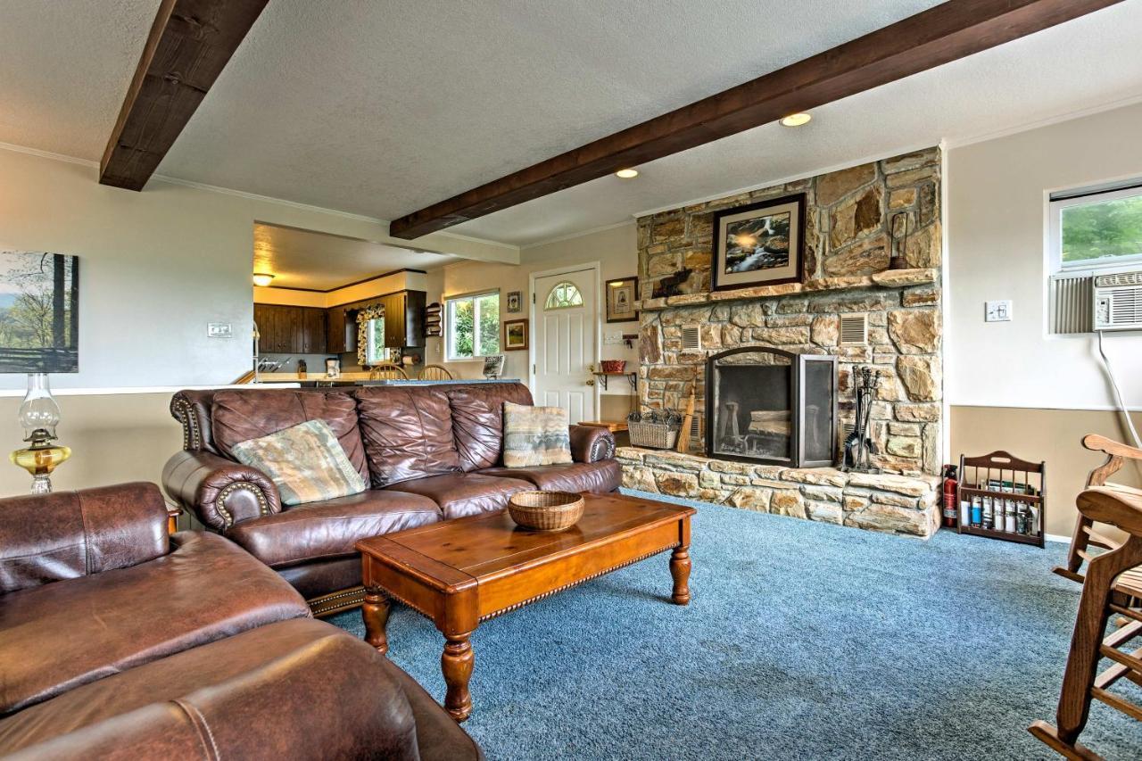 Secluded Mountain Home With Stunning Views And Deck! Bryson City Dış mekan fotoğraf
