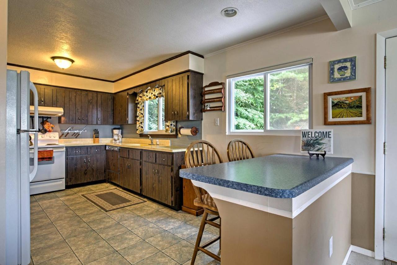 Secluded Mountain Home With Stunning Views And Deck! Bryson City Dış mekan fotoğraf